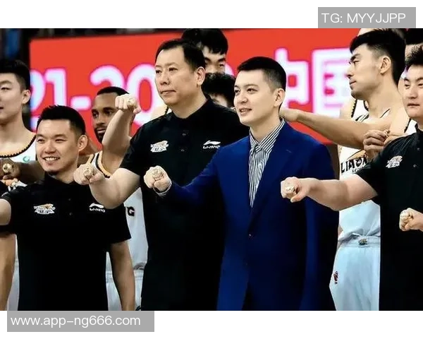 CBA精彩对决辽宁队迎战广东队2020赛季直播回顾与精彩瞬间分析