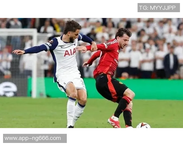 伊斯坦堡普与曼联的激烈对决揭示了欧战新格局与球队实力的较量