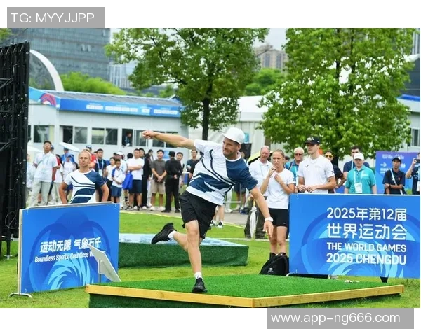 成都飞盘队在比赛中的快速转换与战术得失分析